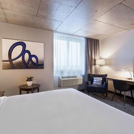 Imperia Hotel Et Suites Бушервиль Экстерьер фото