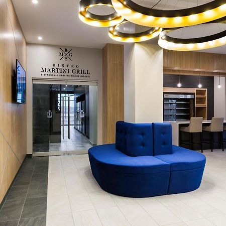 Imperia Hotel Et Suites Бушервиль Экстерьер фото